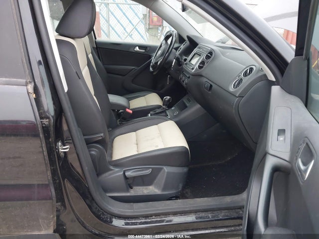 Продаж на аукціоні авто 2016 Volkswagen Tiguan S, vin: WVGBV7AX7GW595608, номер лоту: 44473961