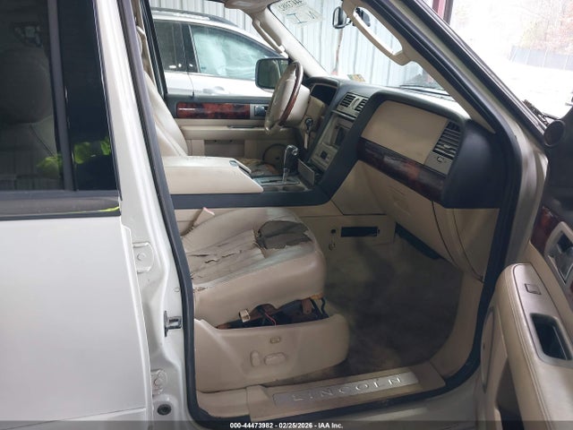 2006 LINCOLN NAVIGATOR 5LMFU275X6LJ06919 Photo 4