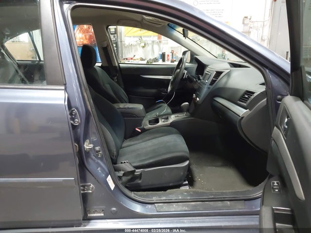Продажа на аукционе авто 2014 Subaru Legacy 2.5i Premium, vin: 4S3BMCC65E3027568, номер лота: 44474008