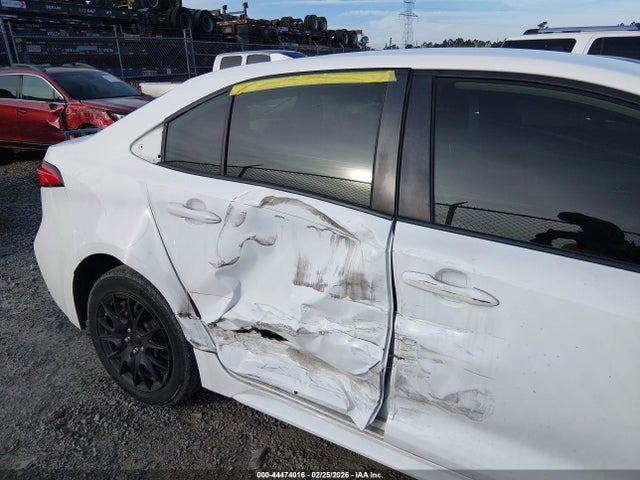 JTDEPMAE7MJ187532 Toyota COROLLA LE