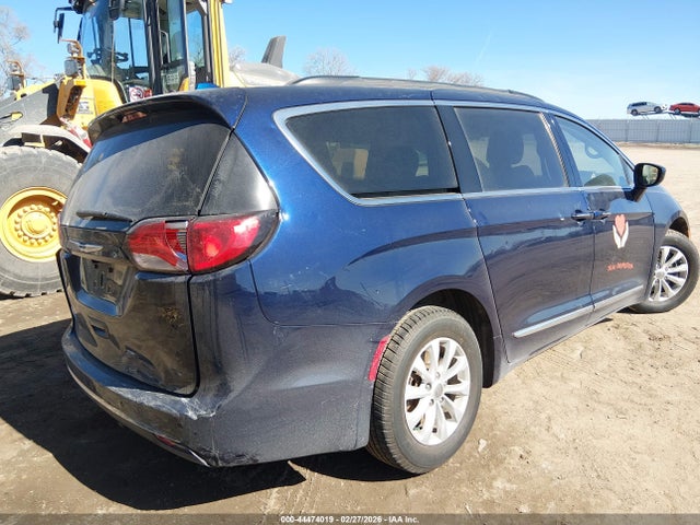 2017 CHRYSLER PACIFICA 2C4RC1BG7HR514864 Photo 3