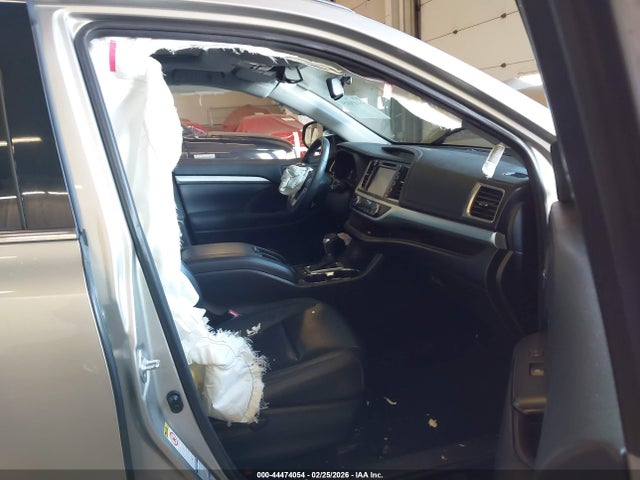 5TDJKRFH7GS281026 Toyota Highlander Xle V6