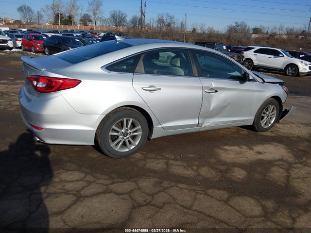 Hyundai SONATA SE 2015 5NPE24AF8FH085613 Image 4