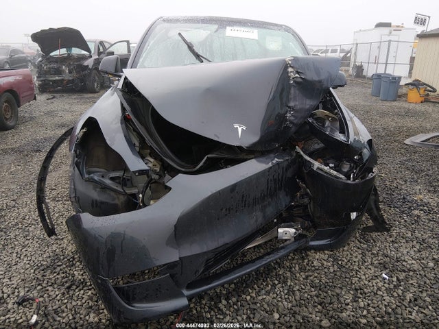 44474093 :رقم المزاد ، 7SAYGDEE2RF069137 vin ، 2024 Tesla Model Y Long Range Dual Motor All-wheel Drive مزاد بيع