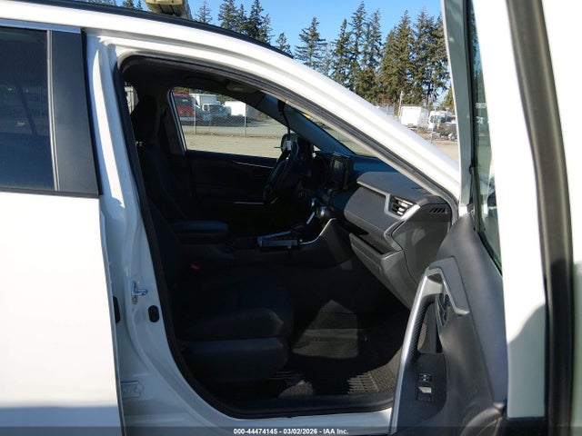 2T3F1RFV7LC087363 Toyota RAV4 LE