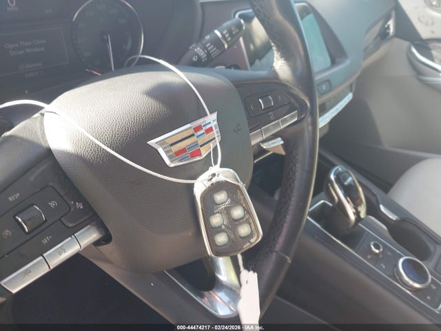 1GYAZAR47NF165595 Cadillac Xt4 Fwd Luxury