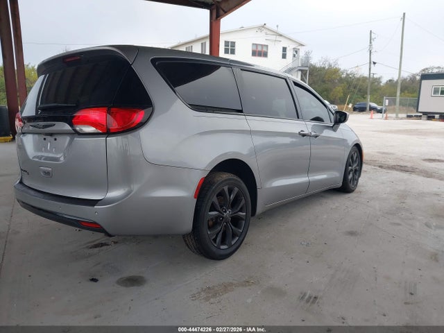 2020 CHRYSLER PACIFICA 2C4RC1FG8LR120079 Photo 3