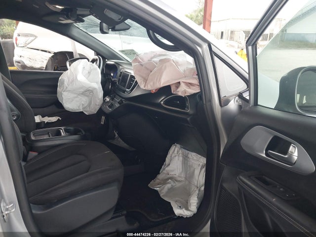 2020 CHRYSLER PACIFICA 2C4RC1FG8LR120079 Photo 4
