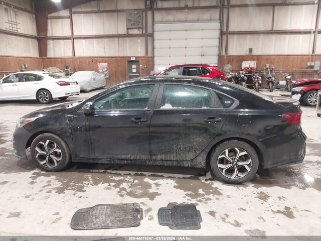 2020 Kia Forte Lxs მანქანა იყიდება აუქციონზე, vin: 3KPF24AD2LE195754, აუქციონის ნომერი: 44474247