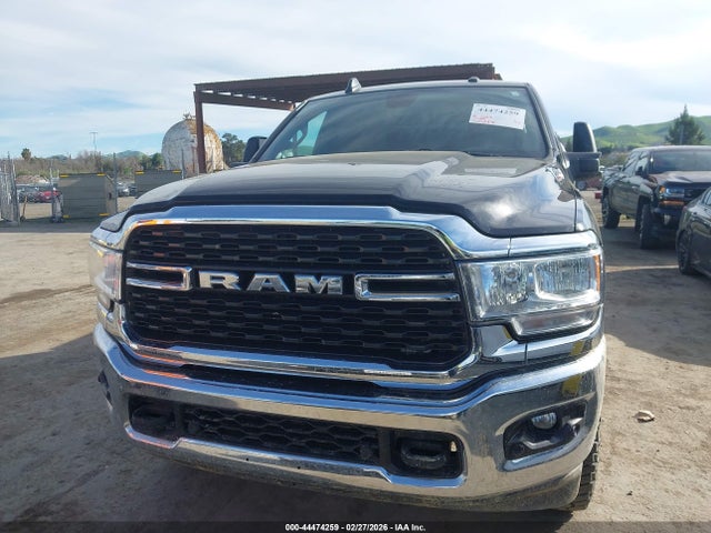 3C6UR5DL8RG181793 RAM 2500 Big Horn 4x4 6&#039;4 Box