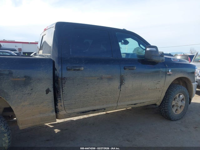 3C6UR5DL8RG181793 RAM 2500 Big Horn 4x4 6&#039;4 Box