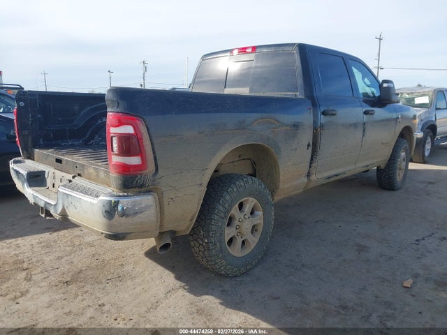 3C6UR5DL8RG181793 RAM 2500 Big Horn 4x4 6&#039;4 Box
