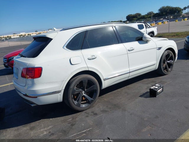 2018 Bentley Bentayga Activity Edition/black Edition/mulliner/onyx Edition/w12 მანქანა იყიდება აუქციონზე, vin: SJAAC2ZV0JC018473, აუქციონის ნომერი: 44474279