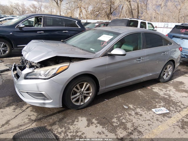 Hyundai SONATA SE 2017 5NPE24AF3HH572737 Image 2