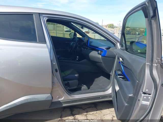 JTNKHMBX5L1088685 Toyota C-HR XLE
