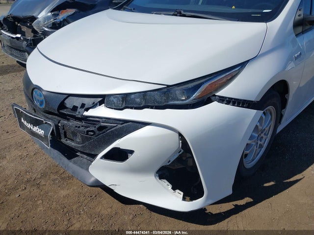 JTDKAMFP2N3226872 Toyota Prius Prime Xle