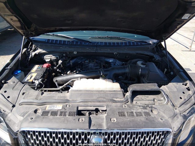 5LMJJ2KTXMEL02871 Lincoln Navigator Reserve