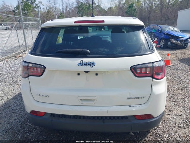 Jeep Compass Sport 4x4 2018 3C4NJDAB0JT190882 Image 17