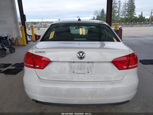 1VWAP7A31EC009861 Volkswagen Passat 2.5l Wolfsburg Edition