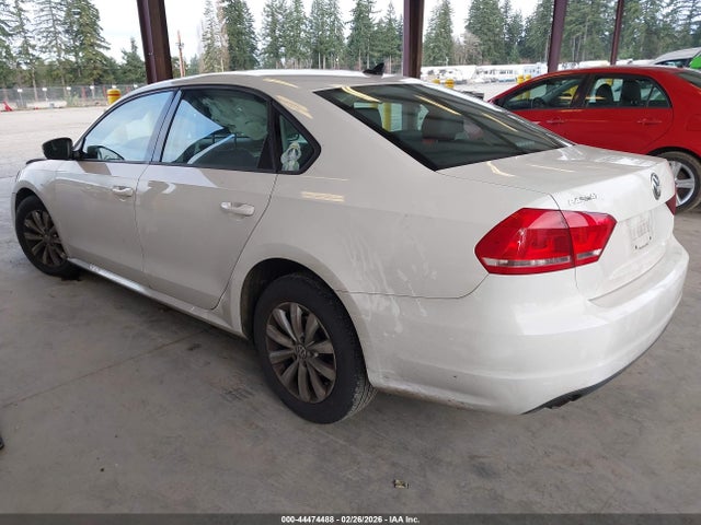 1VWAP7A31EC009861 Volkswagen Passat 2.5l Wolfsburg Edition