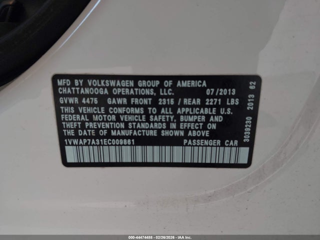 1VWAP7A31EC009861 Volkswagen Passat 2.5l Wolfsburg Edition