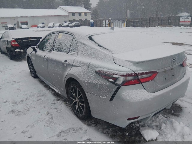 4T1G11AK5NU675758 Toyota CAMRY SE