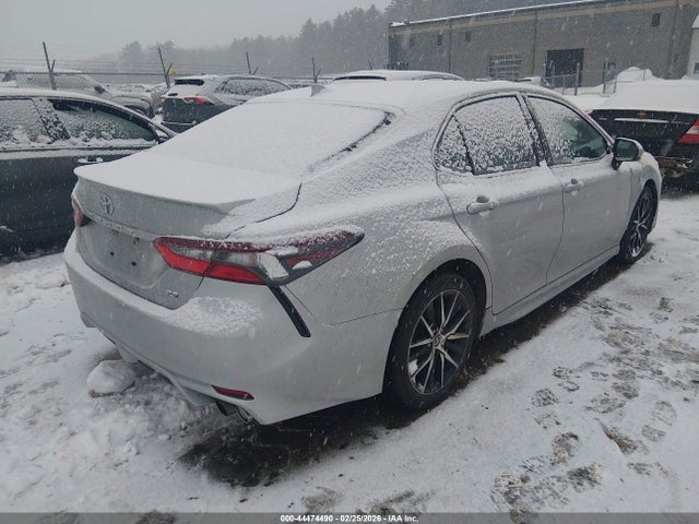 4T1G11AK5NU675758 Toyota CAMRY SE