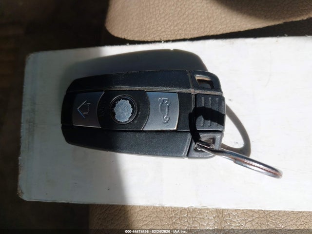 Продажа на аукционе авто 2007 Bmw 328i, vin: WBAVA33517KX76807, номер лота: 44474496