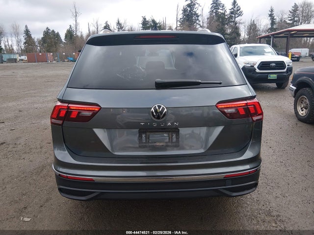3VV3B7AX0RM137432 Volkswagen Tiguan 2.0t Se/2.0t Wolfsburg Edition