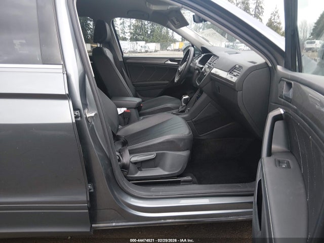 3VV3B7AX0RM137432 Volkswagen Tiguan 2.0t Se/2.0t Wolfsburg Edition