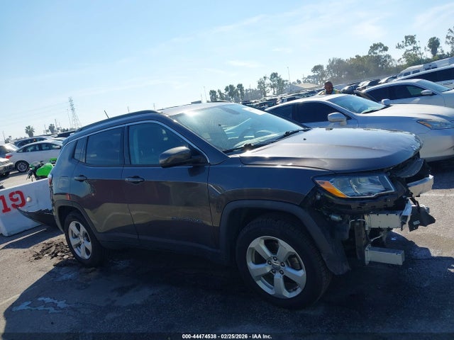 3C4NJCBB0JT469080 Jeep Compass Latitude Fwd