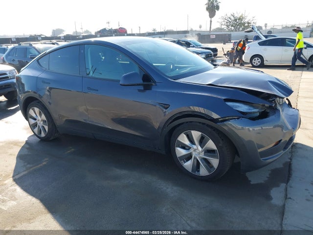 2021 TESLA MODEL Y 5YJYGDEE9MF275352 Photo 0