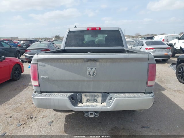44474577 :رقم المزاد ، 1C6RR6LG4NS235027 vin ، 2022 Ram 1500 Classic Slt  4x2 5'7 Box مزاد بيع