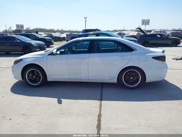 4T1BF1FKXHU307651 Toyota CAMRY SE