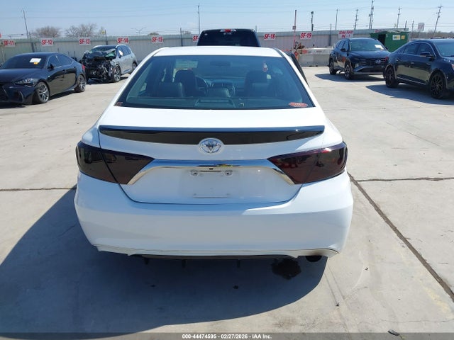 4T1BF1FKXHU307651 Toyota CAMRY SE