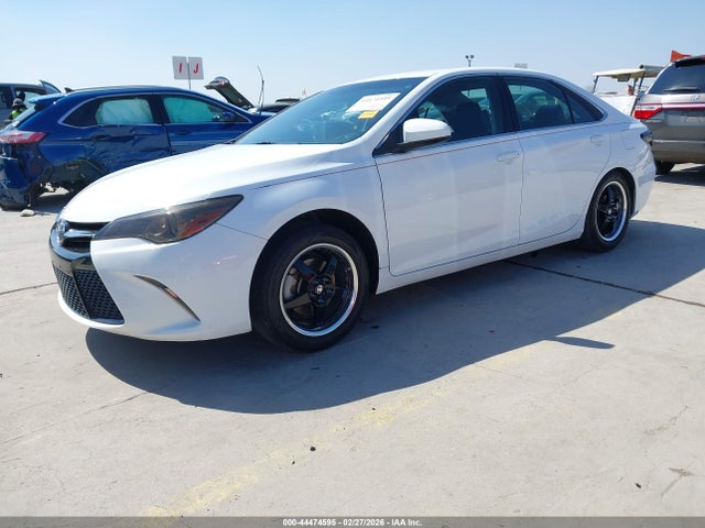 4T1BF1FKXHU307651 Toyota CAMRY SE