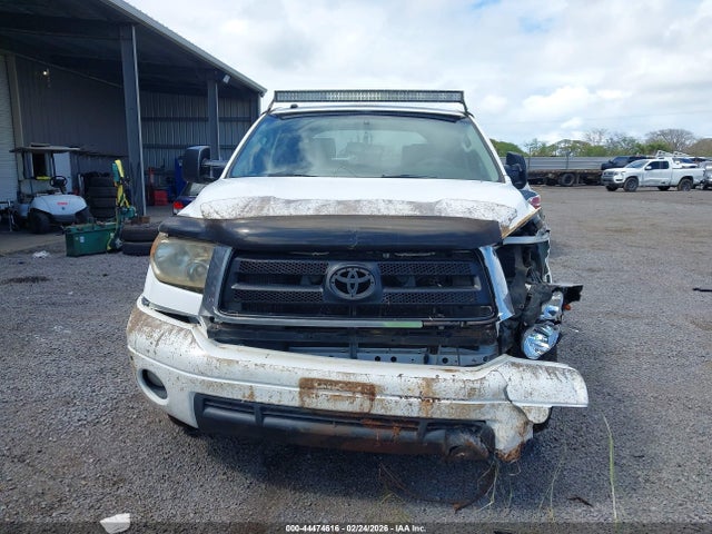Продаж на аукціоні авто 2010 Toyota Tundra Sr5 5.7l V8, vin: 5TFDY5F10AX096471, номер лоту: 44474616