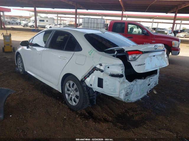 Toyota COROLLA LE 2021 5YFEPMAEXMP217988 Image 3