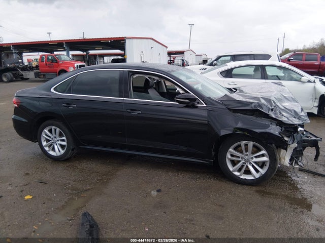 2020 Volkswagen Passat 2.0t Se მანქანა იყიდება აუქციონზე, vin: 1VWSA7A33LC017365, აუქციონის ნომერი: 44474672