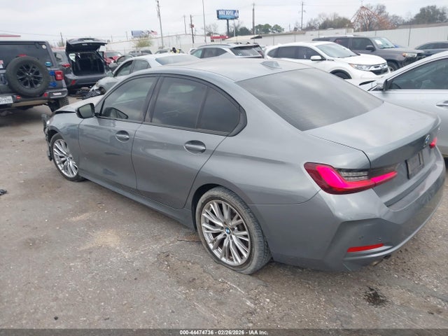 2023 BMW 330I 3MW69FF02P8D55288 Photo 2