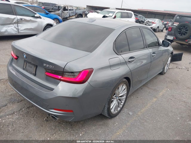 2023 BMW 330I 3MW69FF02P8D55288 Photo 3