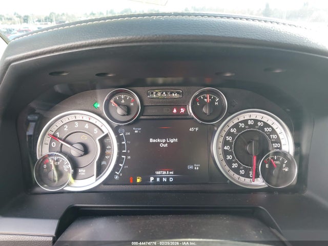 3C63R3JL0HG788967 RAM 3500 Laramie 4x4 8&#039; Box