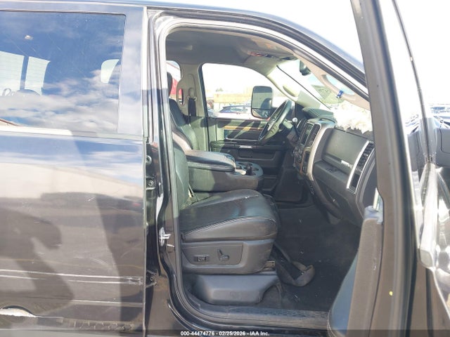 3C63R3JL0HG788967 RAM 3500 Laramie 4x4 8&#039; Box