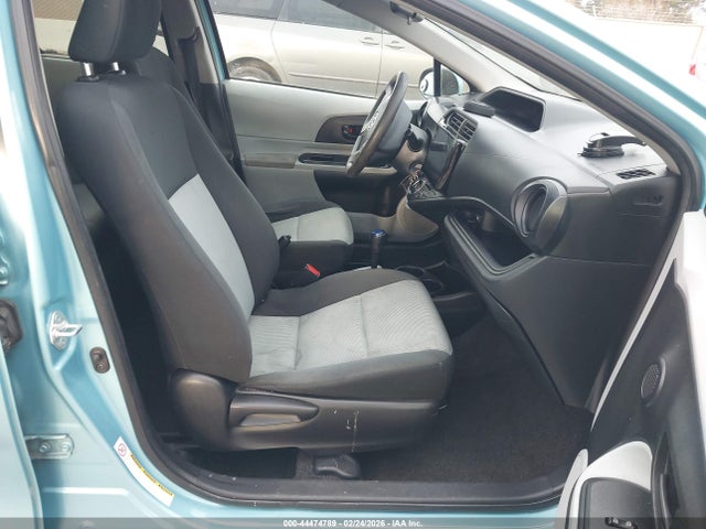 JTDKDTB3XE1059256 Toyota Prius C One