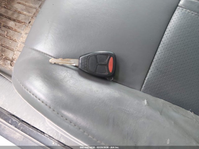 Продаж на аукціоні авто 2005 Jeep Grand Cherokee Limited, vin: 1J4HR58215C643856, номер лоту: 44474838