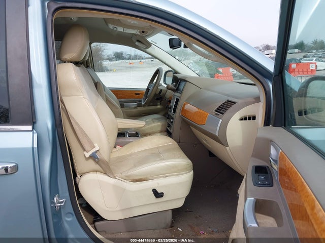 Продаж на аукціоні авто 2010 Chrysler Town & Country Limited, vin: 2A4RR6DX4AR125589, номер лоту: 44474869