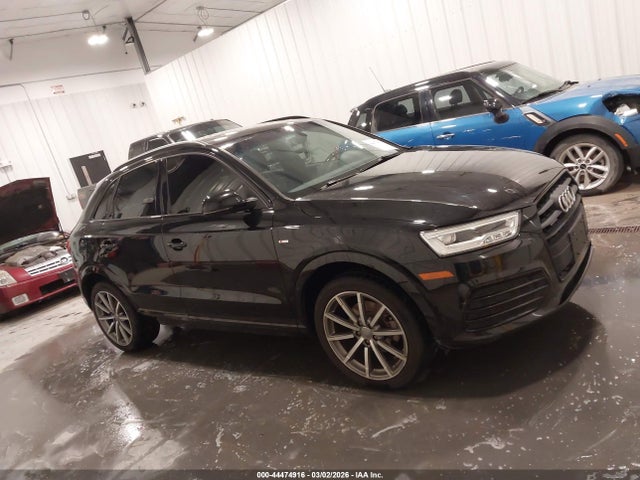 WA1GCCFS0HR004129 Audi Q3 2.0t Premium