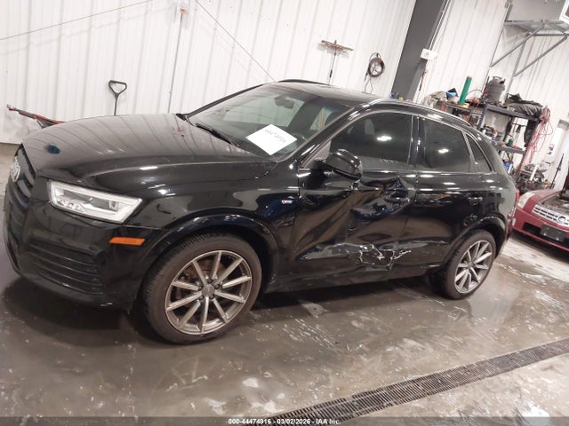 WA1GCCFS0HR004129 Audi Q3 2.0t Premium