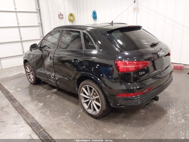 WA1GCCFS0HR004129 Audi Q3 2.0t Premium