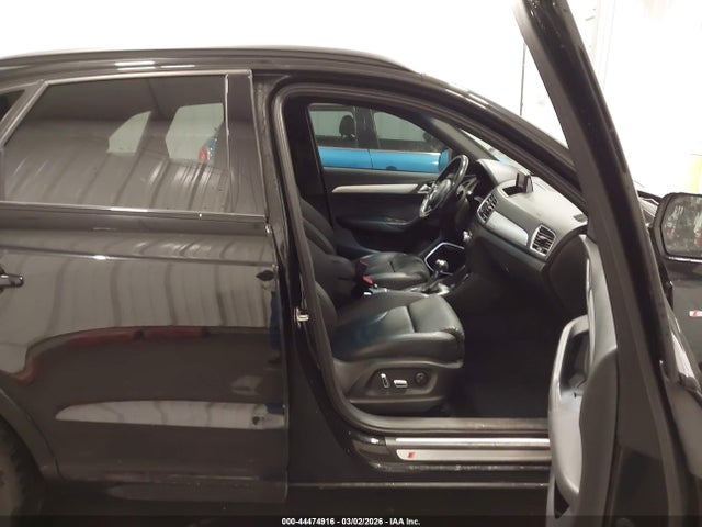WA1GCCFS0HR004129 Audi Q3 2.0t Premium